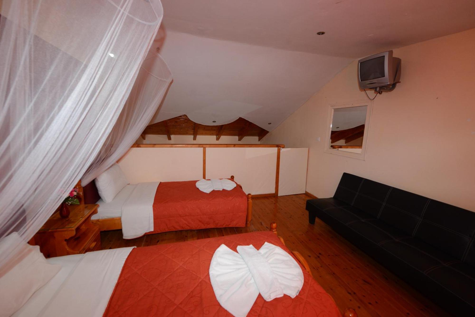 Charlies Venus Apartments Рода Номер фото
